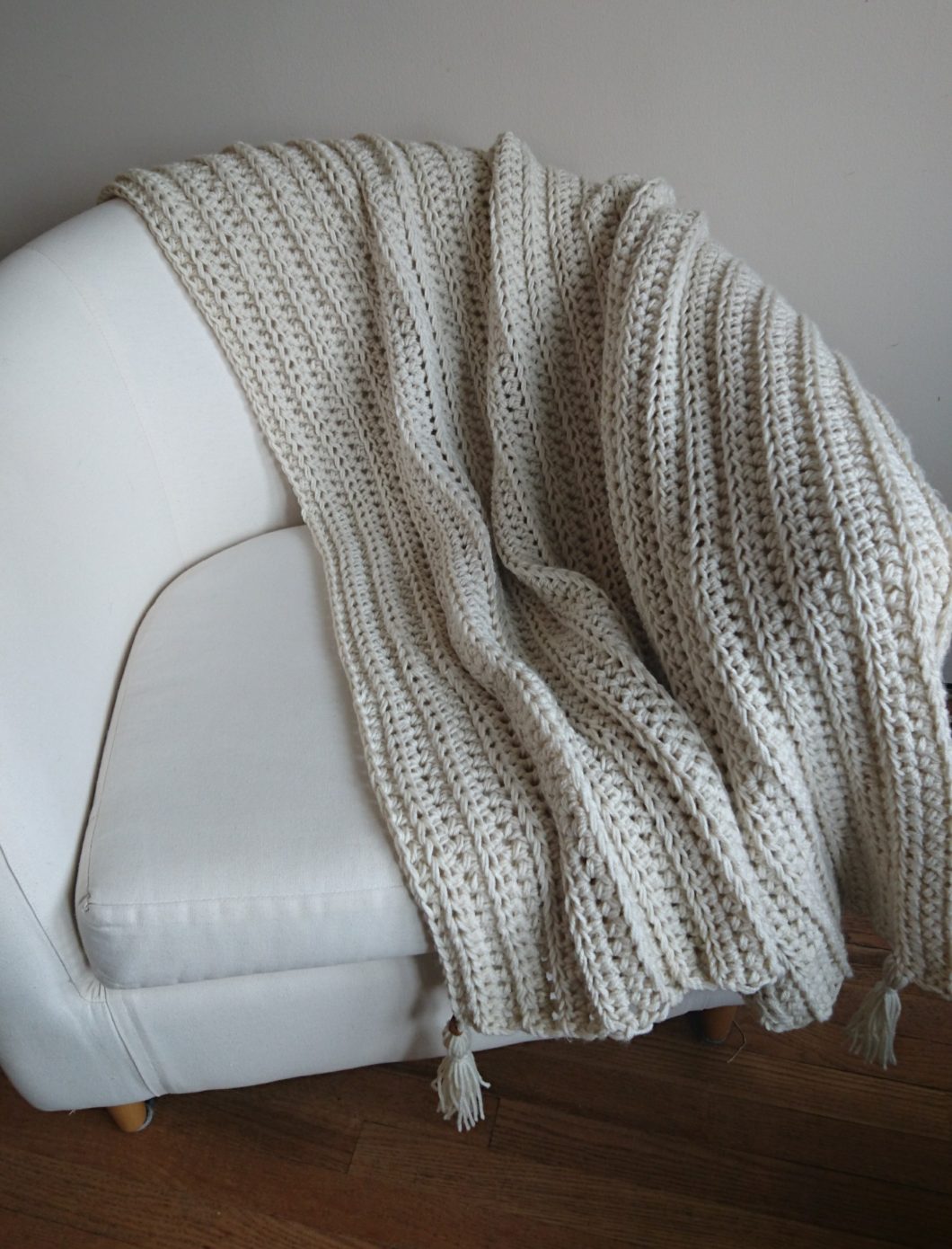 RIBBED CROCHET THROW Free Pattern ⋆