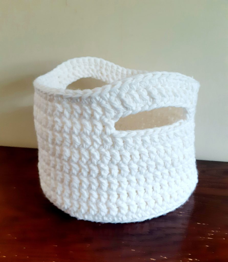 crochet basket with handles