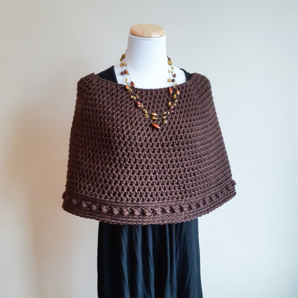 crochet capelet in chunky yarn