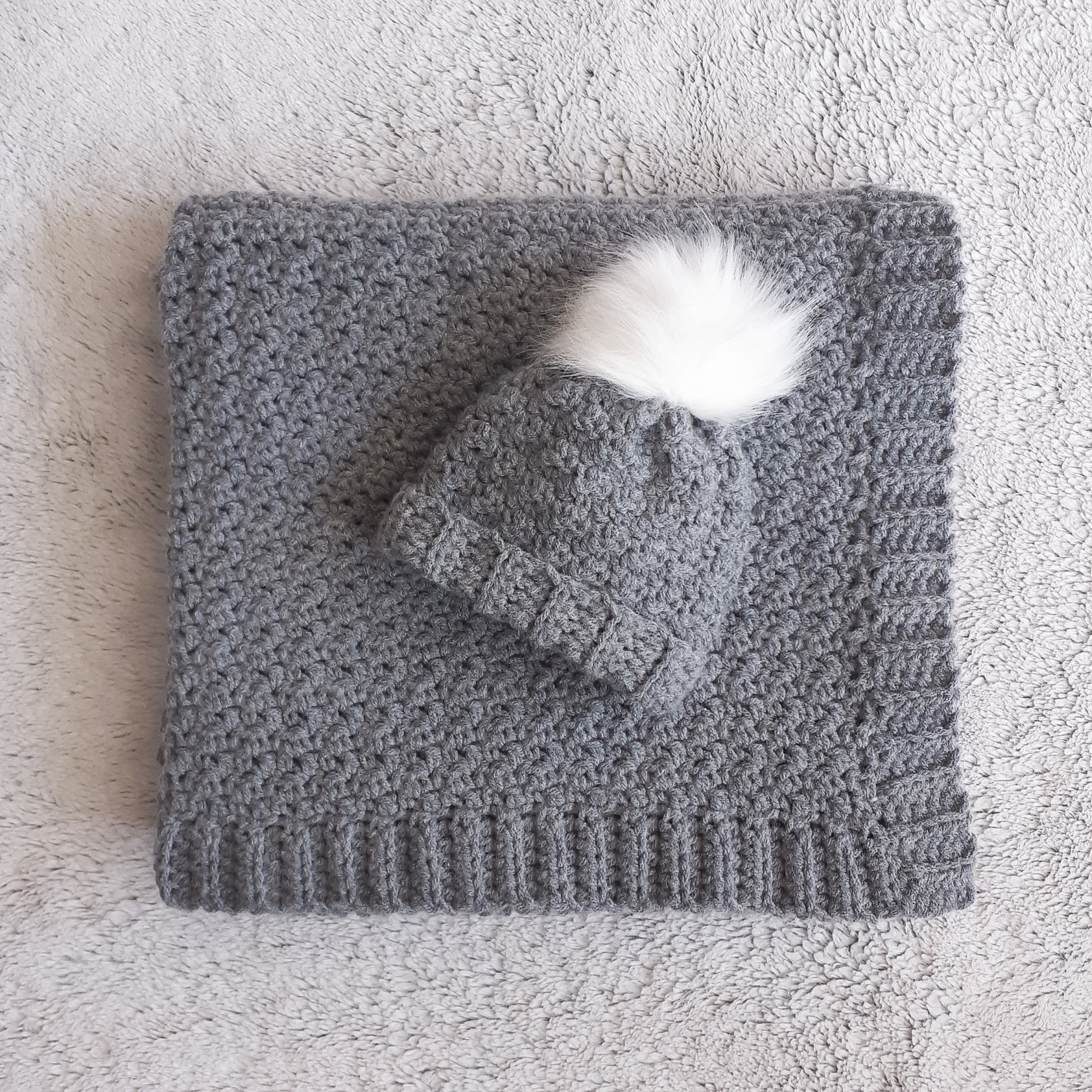 Modern Gender Neutral Crochet Baby Blanket - Free Pattern!