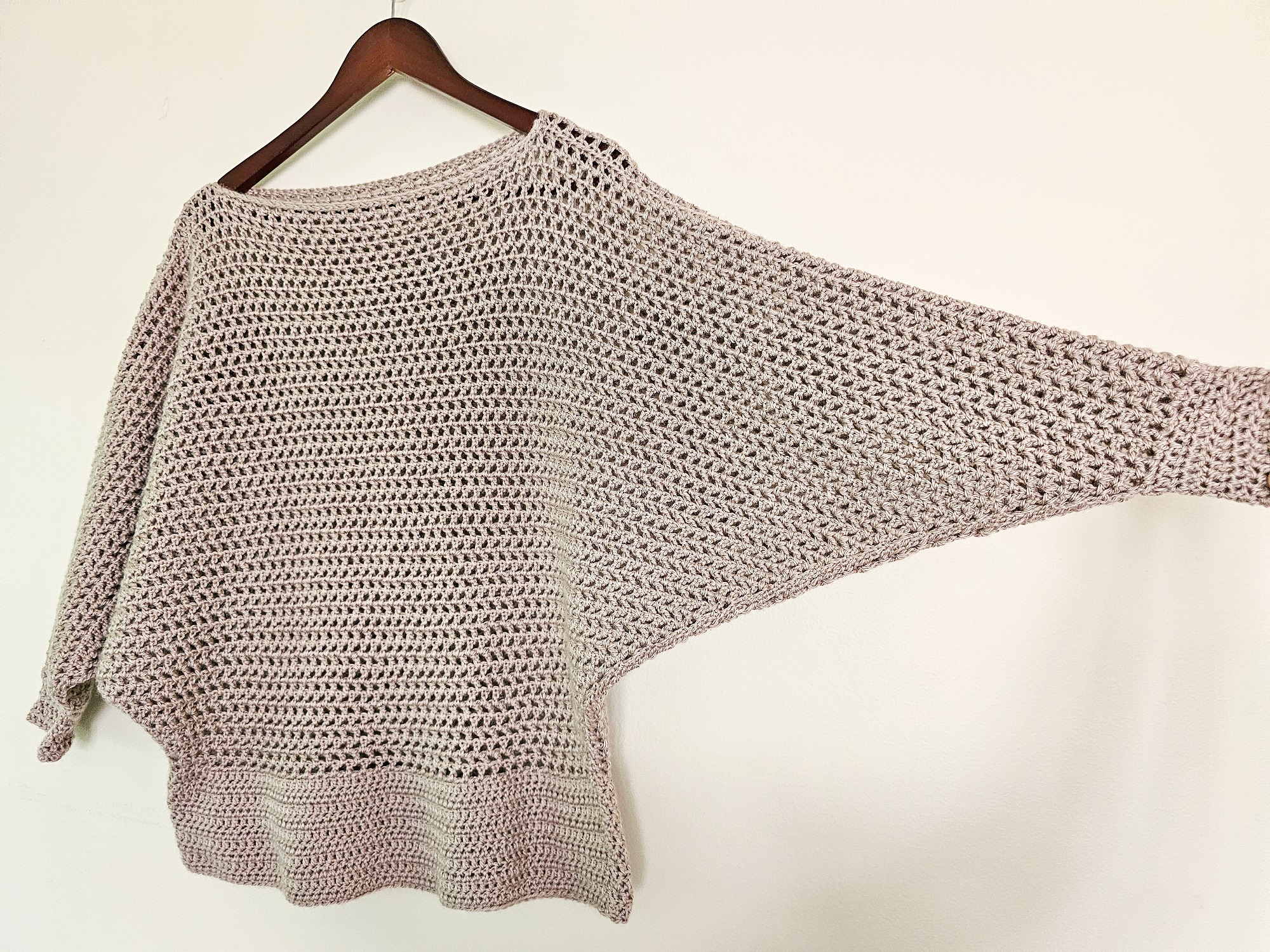 CROCHET BATWING SWEATER - Free Pattern ⋆ lulostitchco.com