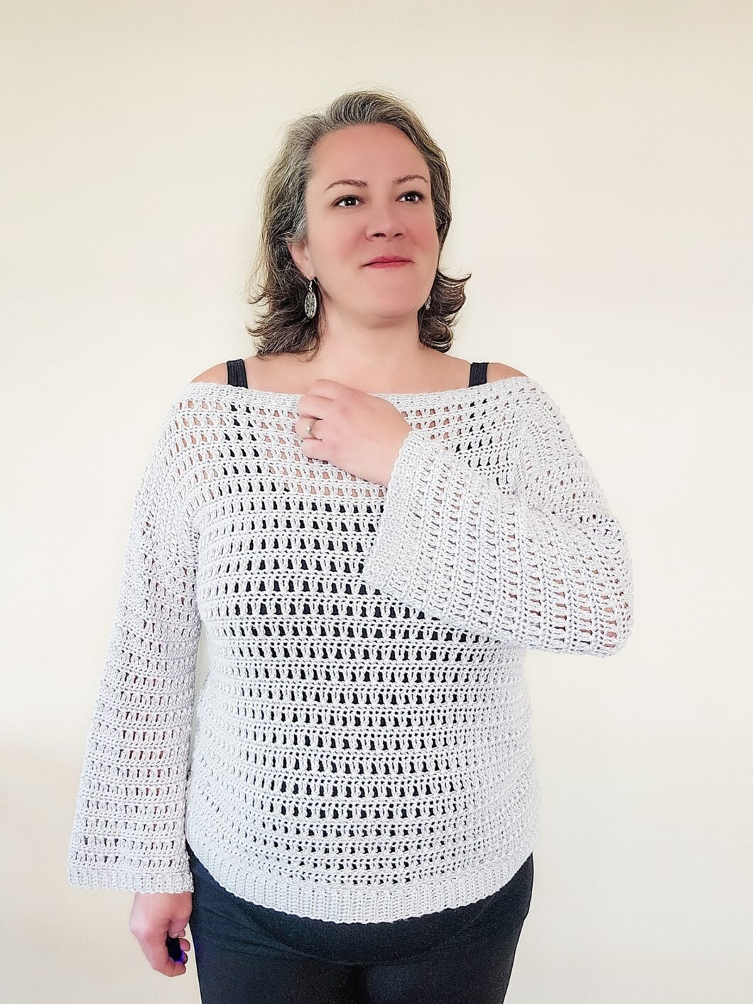 OFF THE SHOULDER CROCHET SWEATER - Free Pattern ⋆ lulostitchco.com