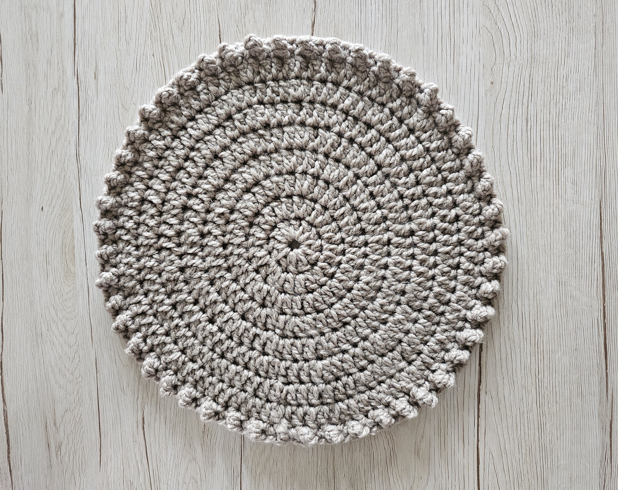 ROUND CROCHET PLACEMAT - Free Pattern ⋆ lulostitchco.com